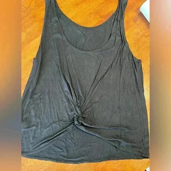 Zyia black swirl tank - Picture 3 of 4